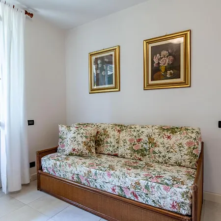 Apartament A Casa Nebbiuno, In Villa, Wifi, By Guestaly Brovello-Carpugnino
