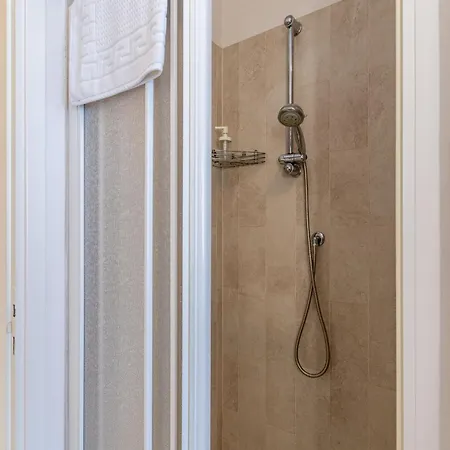 A Casa Nebbiuno, In Villa, Wifi, By Guestaly Apartament